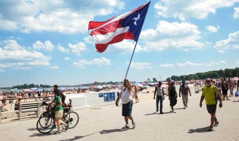 Todos los domingos la comunidad puertorriqueña se reúne en la playa del Bronx, Nueva York.